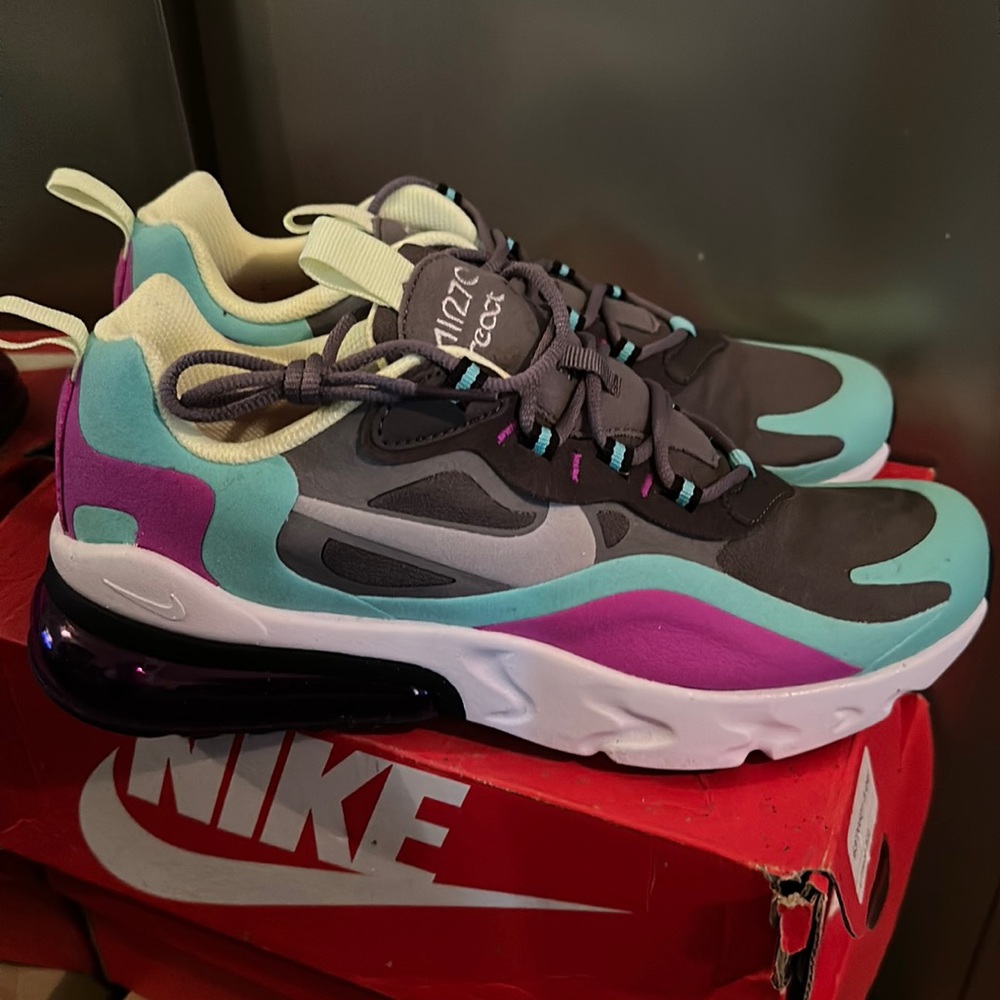 Nike Air Max React